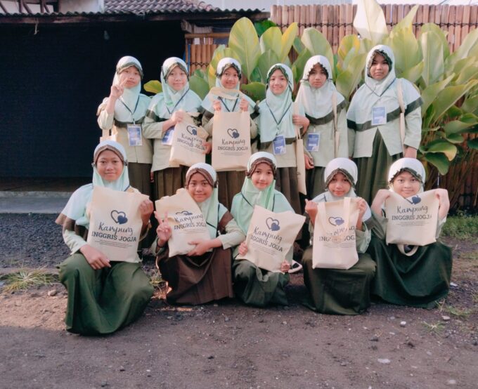 Belajar Lebih Seru! English Camp Siswa Kelas 5 ICP SD Integral Walisongo di Jogja