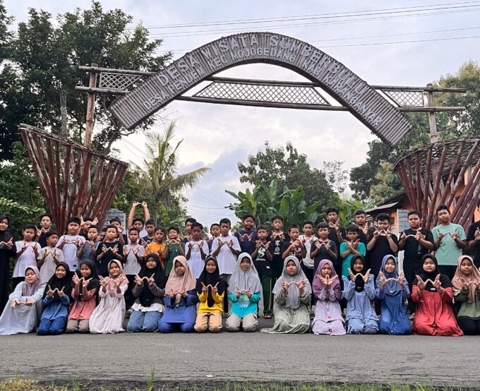 Siswa Kelas 5 FLA SD Integral Walisongo Laksanakan Mukhoyyimul ‘Arabiy: Belajar Bahasa Arab dengan Penuh Semangat dan Keceriaan