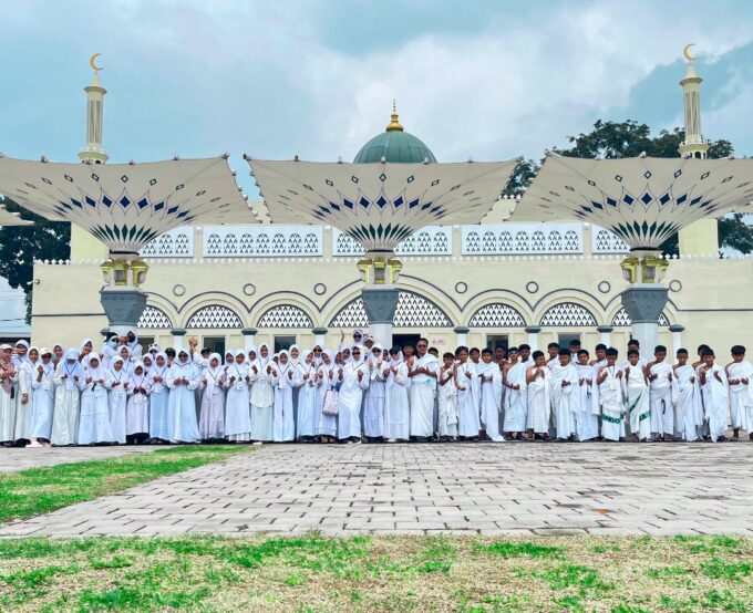 Belajar Menjadi Tamu Allah: Kegiatan Manasik Haji Kelas 6 SD Integral Walisongo di Wisata Edukasi Religi "Qolbu" Boyolali